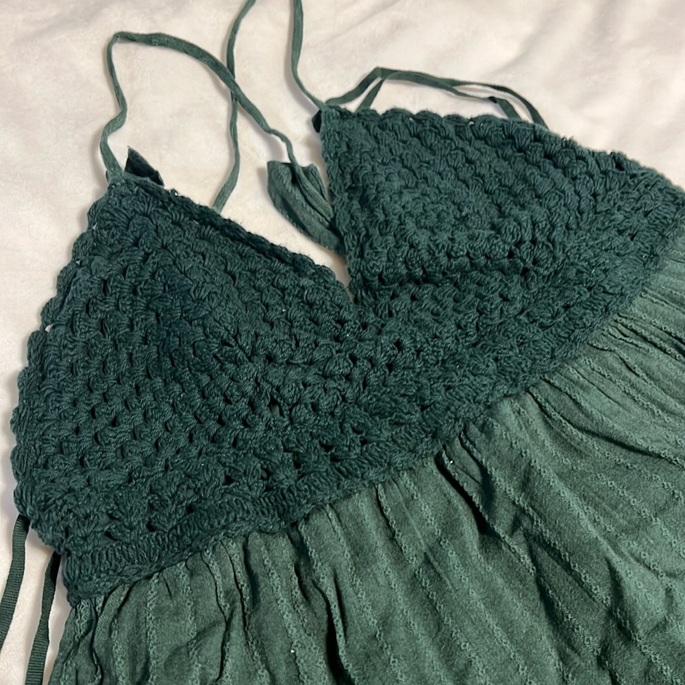 Forest green summer dress monochromatic in my opinion